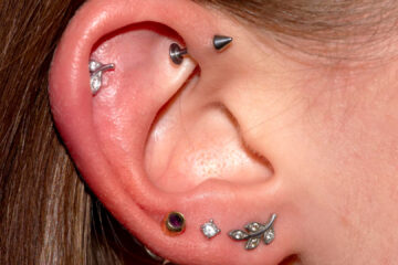 La mode des multiples piercings d'oreille : comment associer vos boucles avec style ?