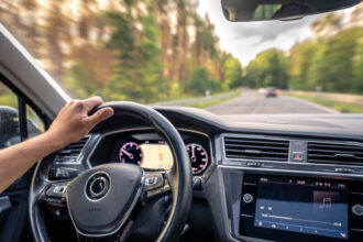 Pourquoi souscrire une assurance auto change tout sur la route ?